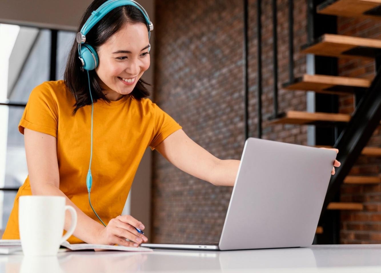 Moderne Büroräume mit Blick auf die Entwicklung digitaler Banking-Sicherheitslösungen